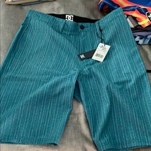 Men’s DC hybrid shorts, size 31